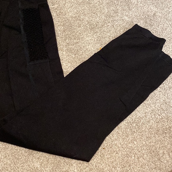 Victoria secret PINK black leggings - Picture 3 of 5